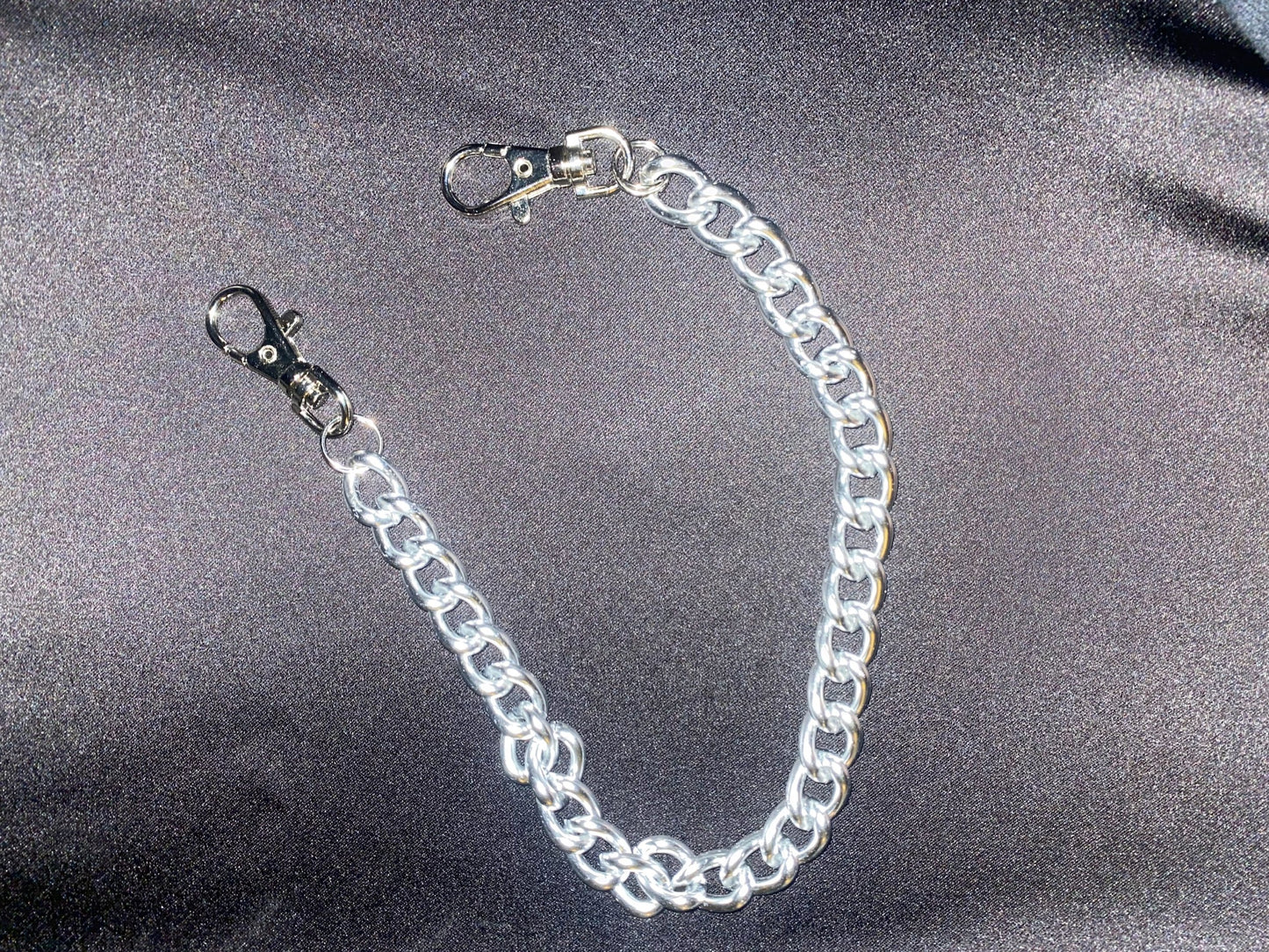 CHAIN CHOKERS